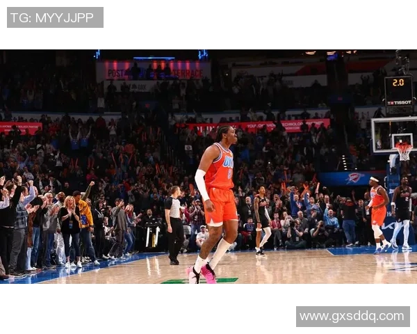 杰伦威廉姆斯佩戴加热手套缓解手腕伤势，赛后称已能抓筐